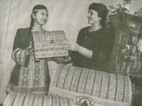Инесса Бражкина со своим педагогом Валентиной Петуховой 