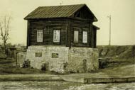 Здание первой в Коми-Пермяцком национальном округе электростанции мощностью 30кВт. Построено и введено в эксплуатацию 6 ноября 1927г.